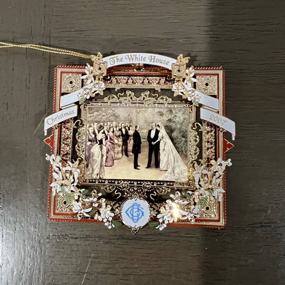 The White House Christmas 2007 Decorative Hanging Ornament